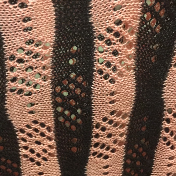 Pink n Black plus size sweater. - Picture 3 of 3